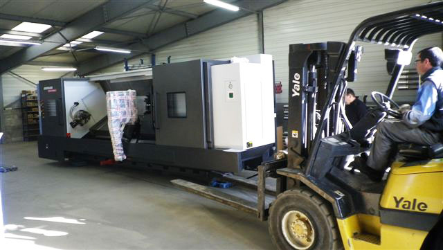A large digitally controlled Doosan 4 axis lathe for Lussault